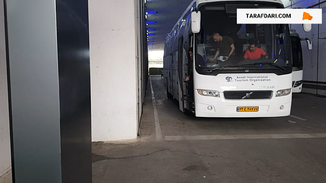 ورود پرسپولیس به آزادی و حال و هوای ورزشگاه در آستانه بازی با گل گهر / فیلم